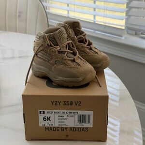 Adidas Yeezy 350 V2 Infants Brown Sneakers